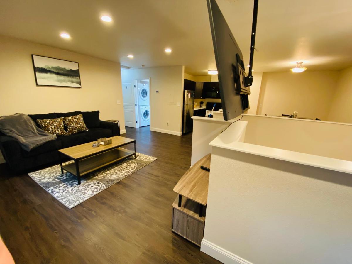 Beautiful 2 Bedroom 1 Bath Apartment With Private Garage Anchorage Exteriér fotografie