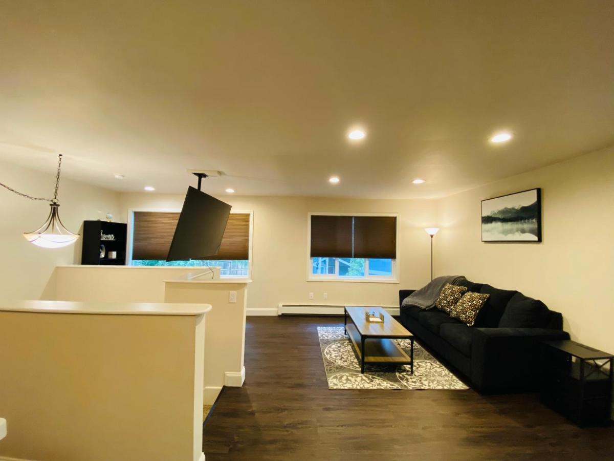 Beautiful 2 Bedroom 1 Bath Apartment With Private Garage Anchorage Exteriér fotografie